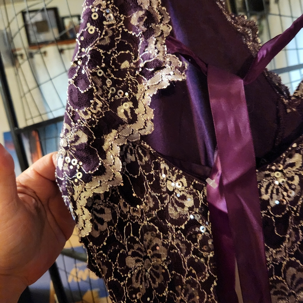 Brand New With Tags Womans Purple and White Flower Pattern Maxi Dress - Picture 7 of 9